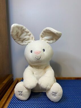 Gund Baby Flora The Bunny animated plush toy. Tested, works, gently used